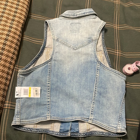 NWT. Jessica Simpson vest. - Picture 2 of 2